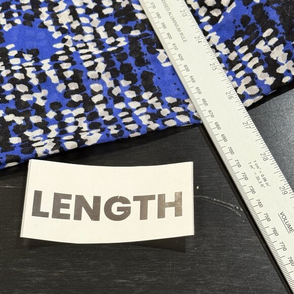 Y2K Kenneth Cole Royal Blue Abstract V-neck Long Sleeve Top Womens Size XL - Picture 9 of 9